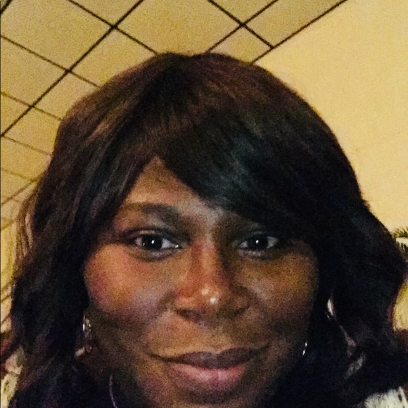 Meet your Posher, Beverly - Picture 1 of 1